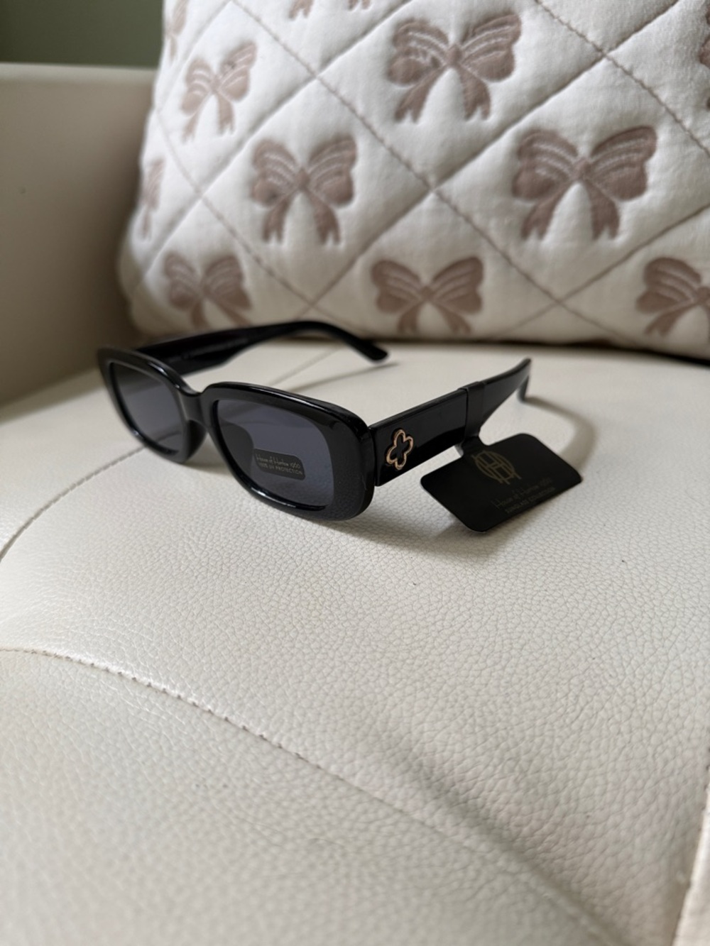 House of Harlow 1960 Black Sunglasses